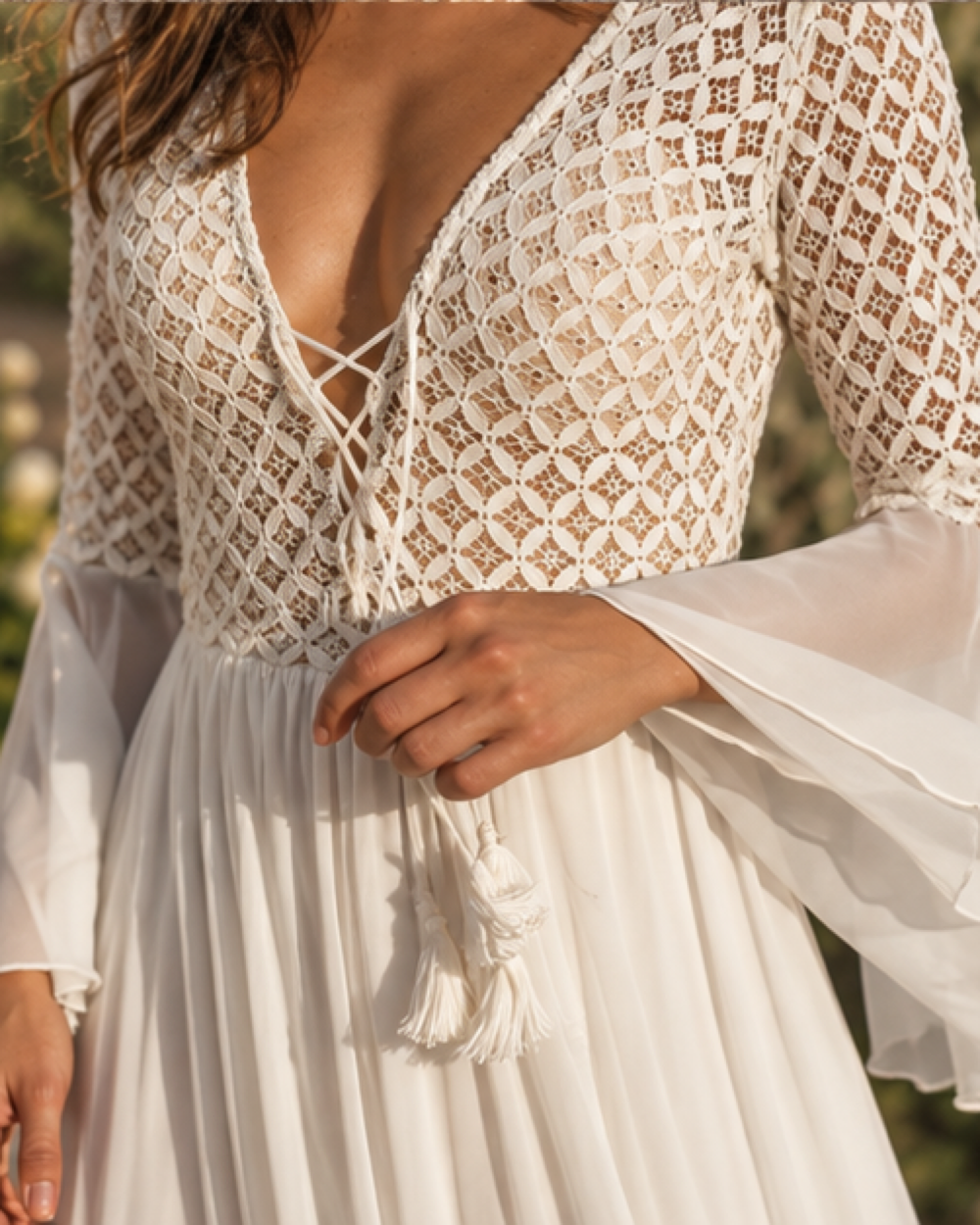 Flowy Dress for Summer Wedding - One Size variant, close-up of fabric and garment details